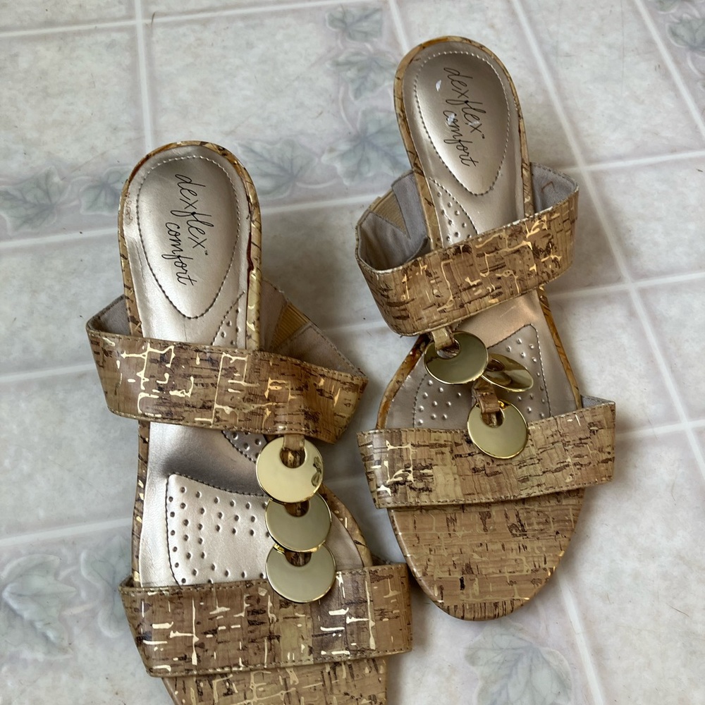 Dexflex gold coin embellished wedge slide sandals 9.5 wide
